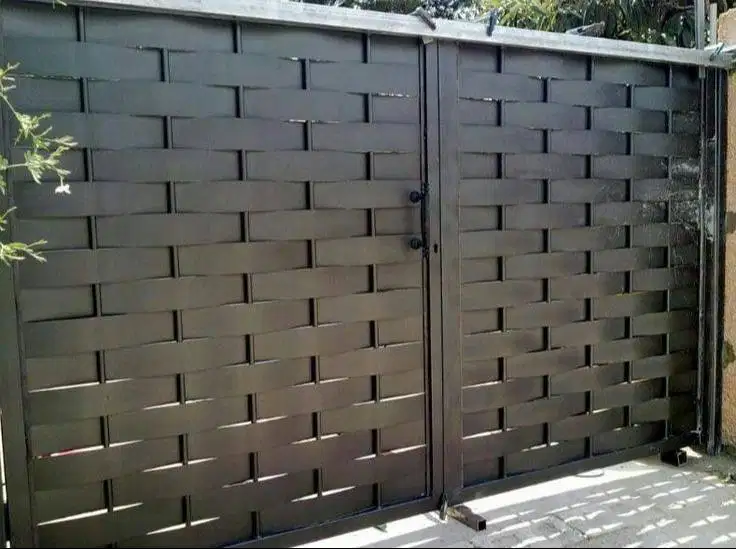 pagar rumah anyam geser