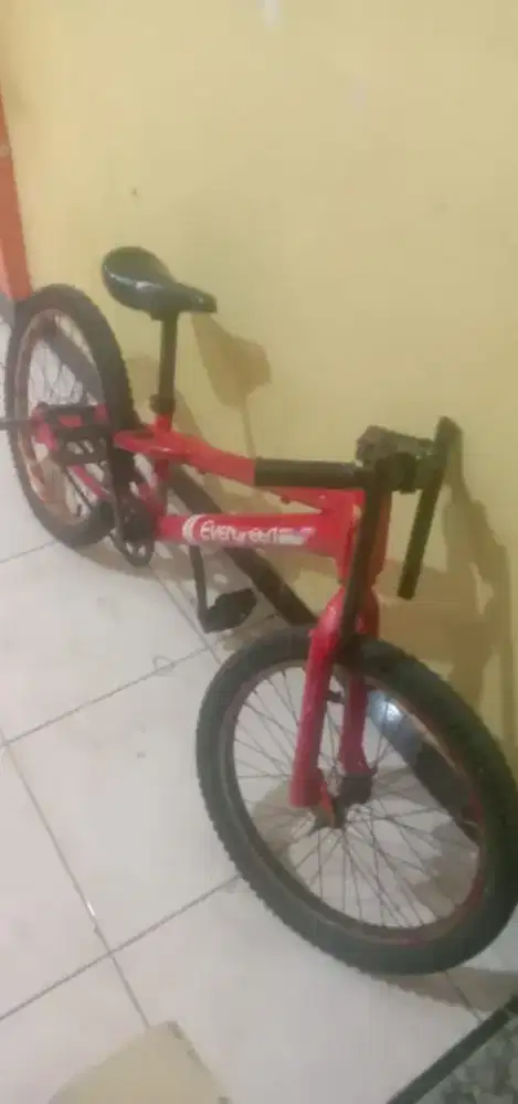 seri BMX dijual santai.
