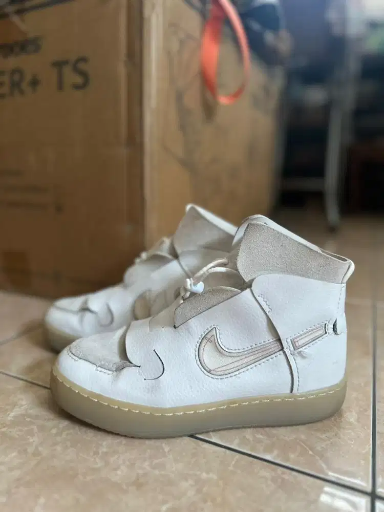 NIKE HIGH VANDALIZED SUMMIT WHITE