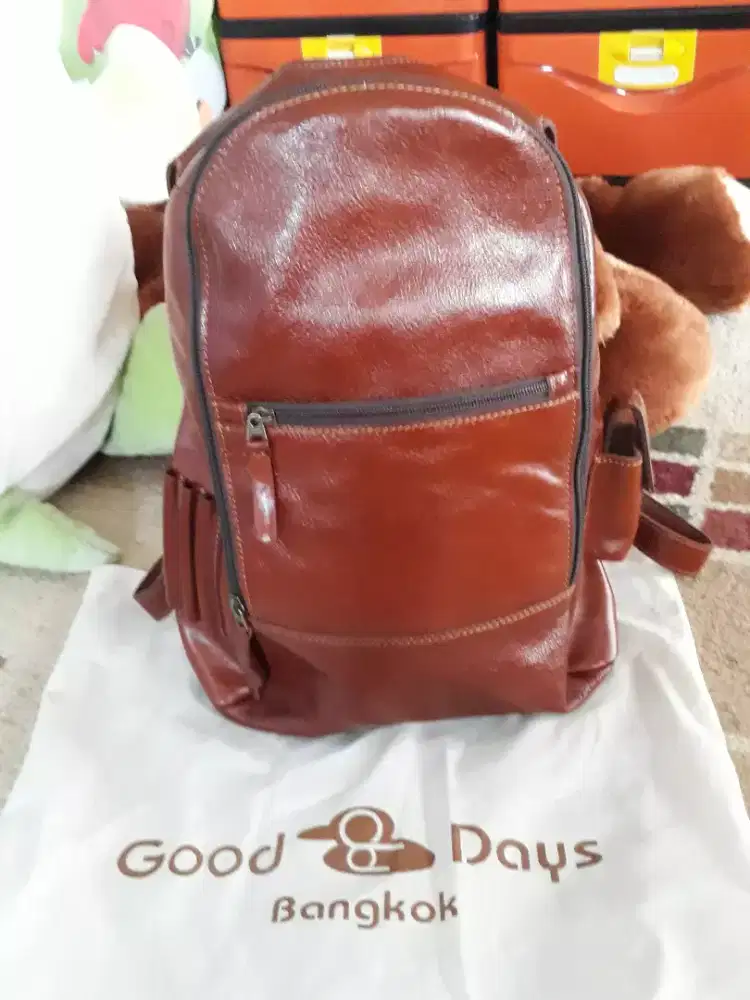 Dijual tas punggung kulit asli dari Bangkok