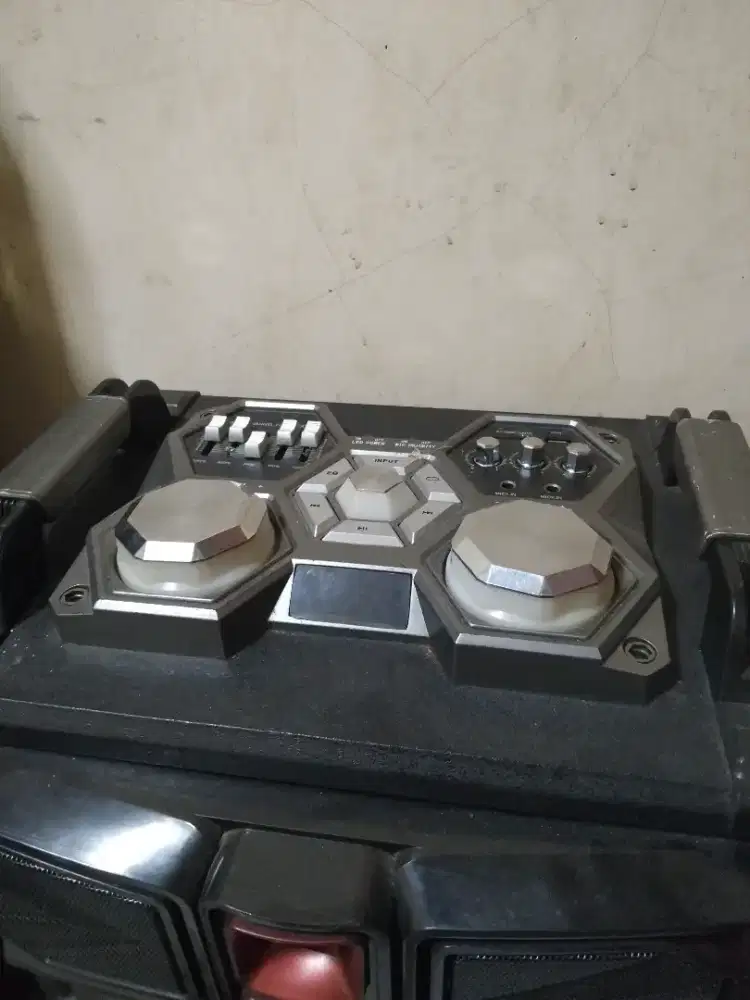 Jual speaker bluetooth,,boleh nego tipis2