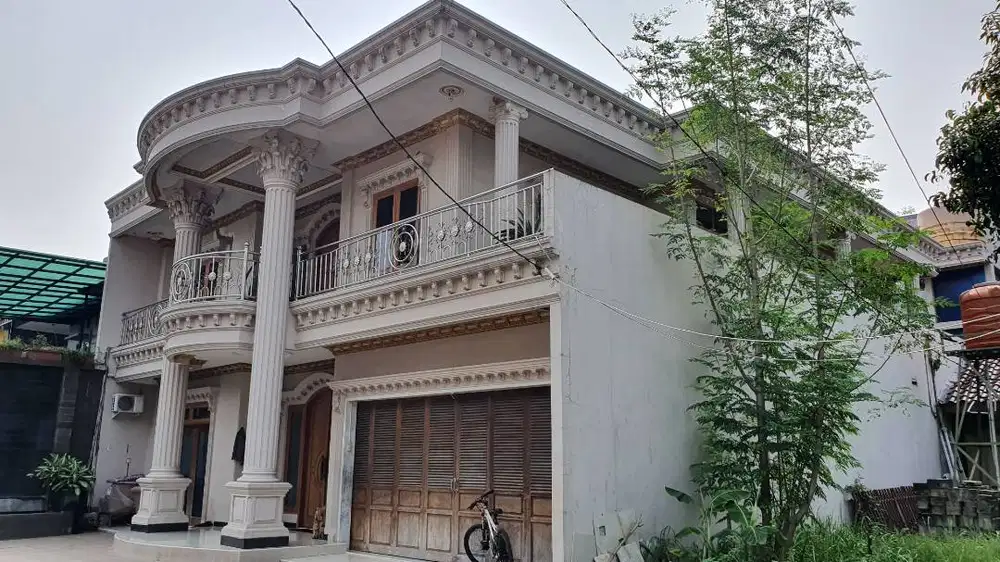 Rumah Mewah Full Furnish  Desain Mediteranian