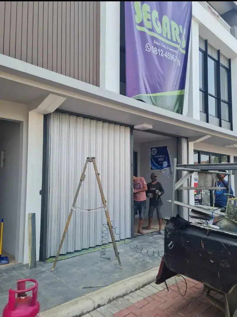 Rolling Door dan Folding Gate ke lokasi anda