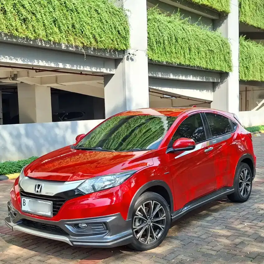 HONDA HRV MUGEN 1.5 AT 2017 SUPER LOW KM 49rb SUPER ISTIMEWA !!