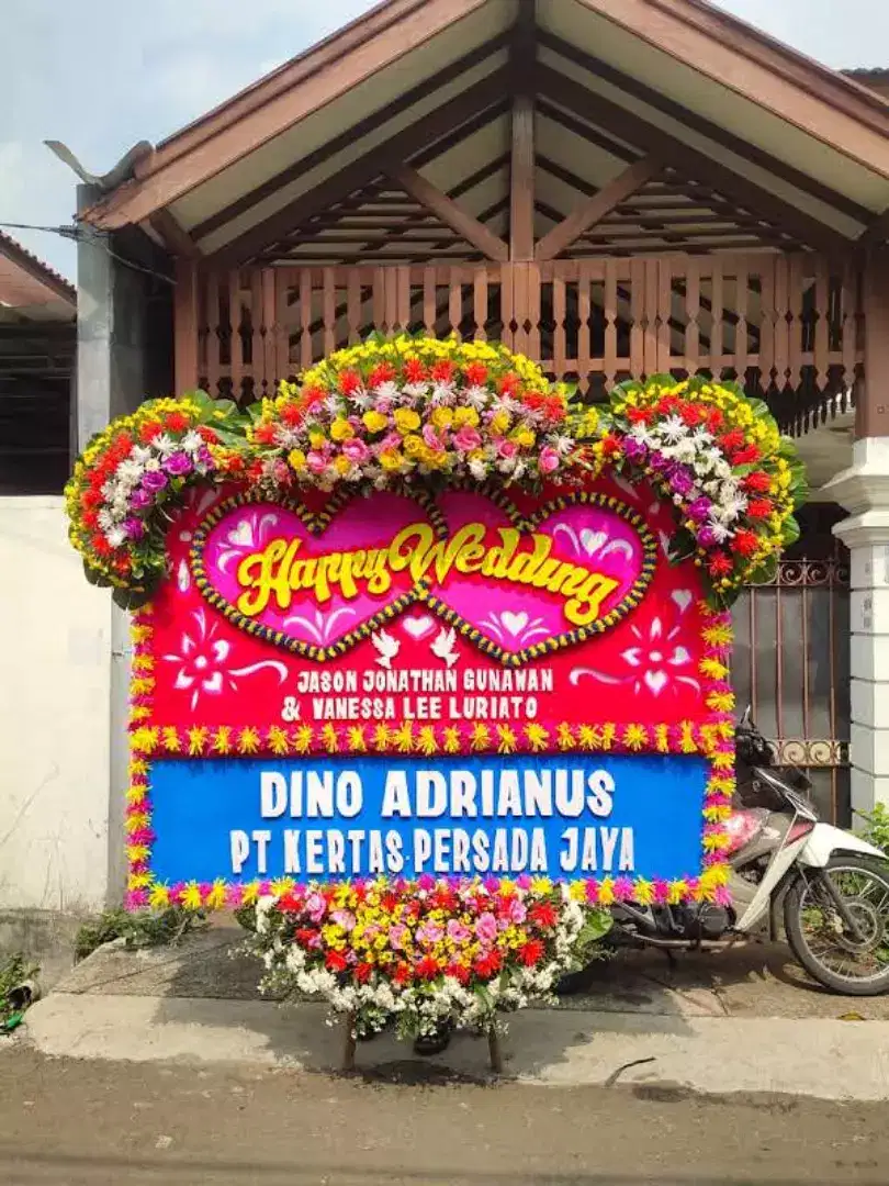 WD205-Bunga papan happy wedding pengiriman jabodetabek
