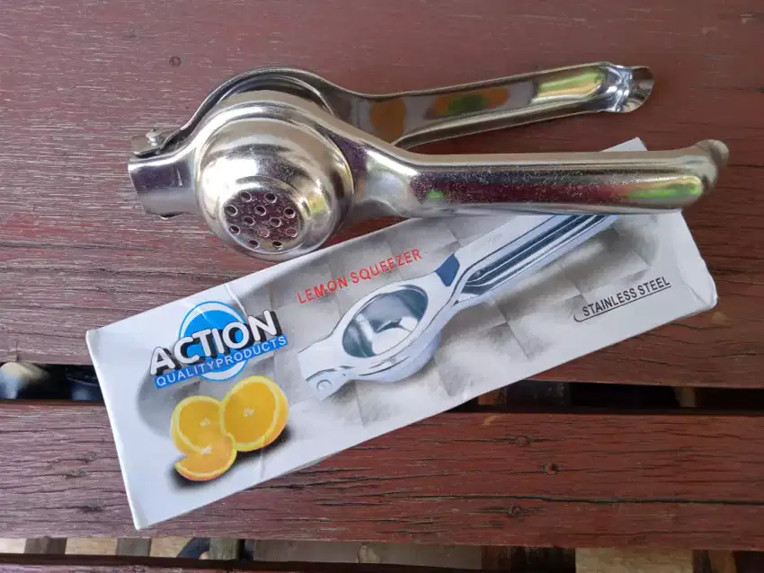 Pemeras Jeruk Perasan Lemon Praktis Anti Karat (Lemon Squeezer)