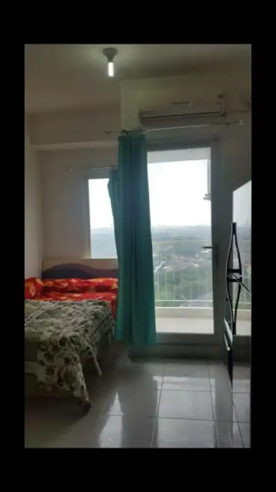 Disewakan apartemen Puncak CBD 1BR lantai 29 hadap Timur.