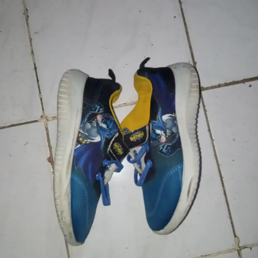 Sepatu Batman original