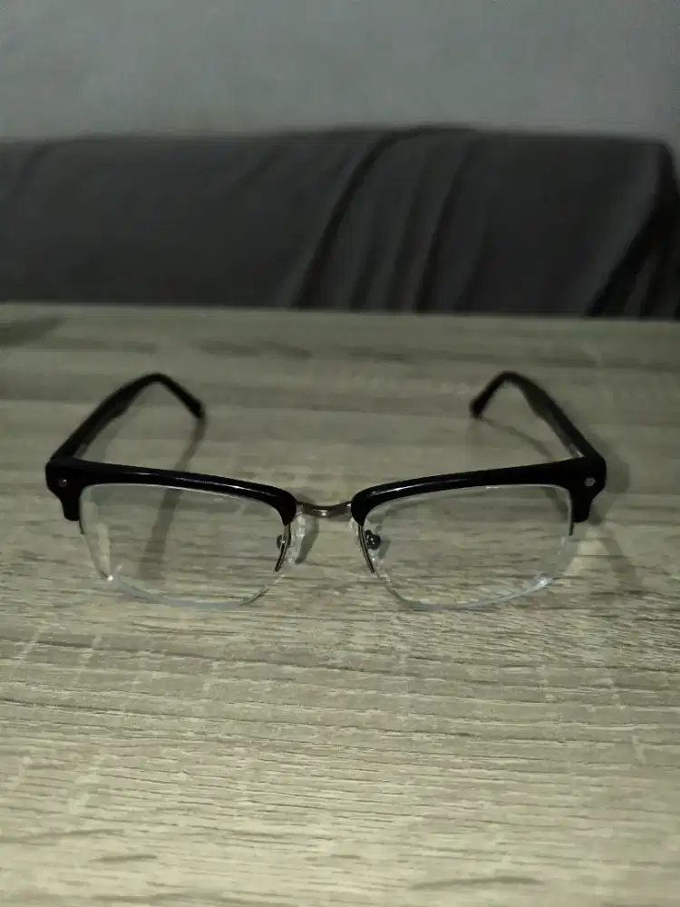 Kacamata bekas original saturdays dan bridges