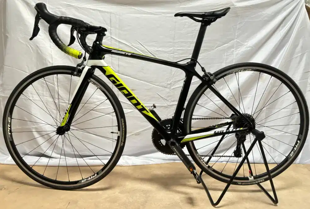 Road bike giant tcr adv 1 size xs