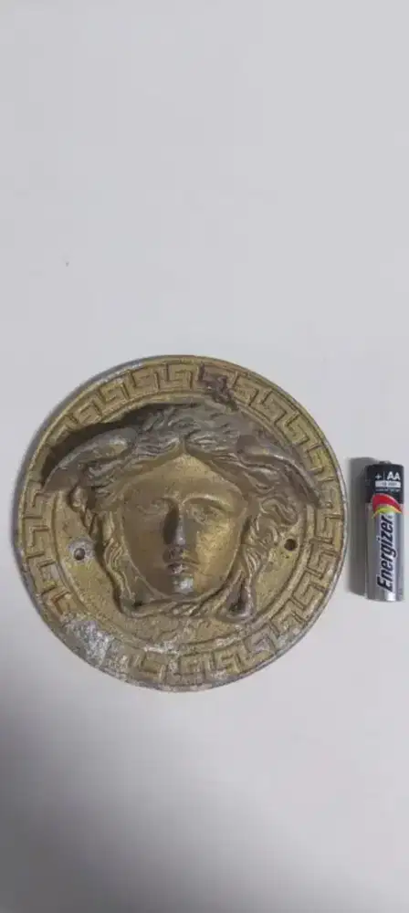 ORNAMEN DEKORASI LEMARI KAYU