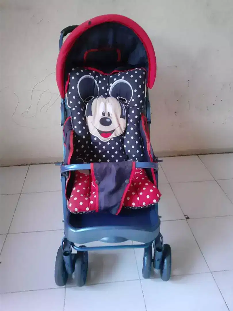 Stroller bayi bekas