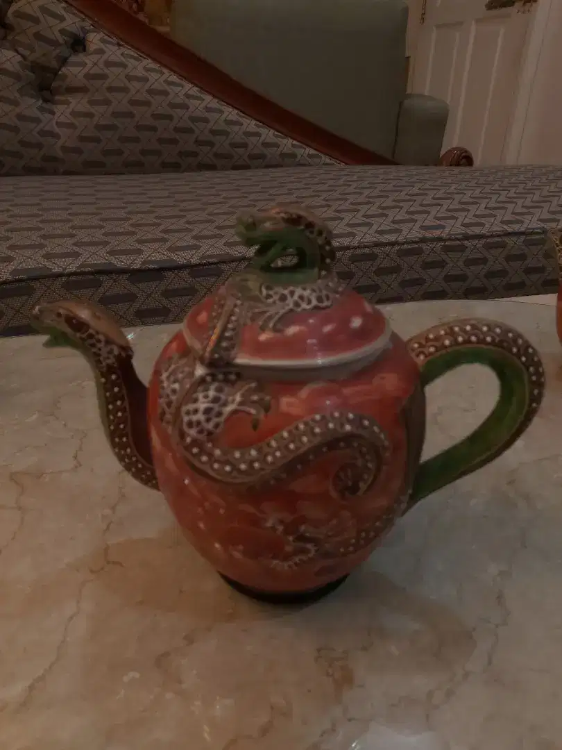 Tea set motif naga  10 jt