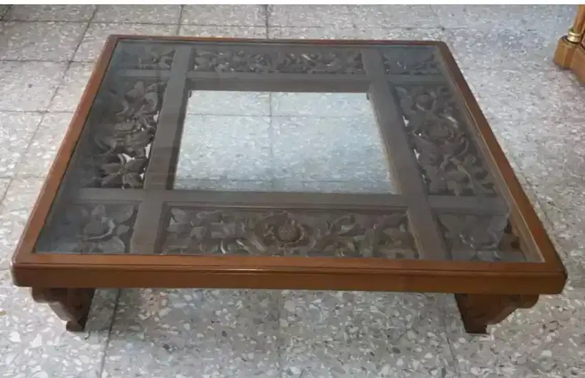 Meja ukir kayu jati