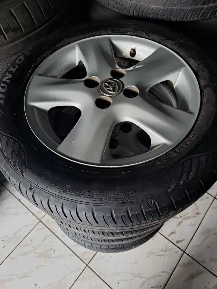 Velg dan ban r15 oem vios ori
