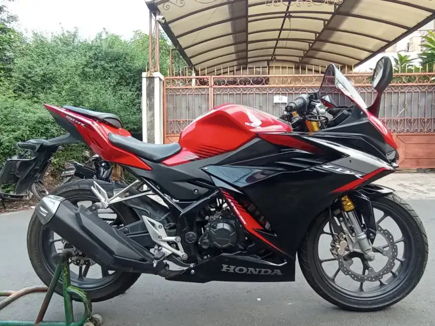 Honda CBR 150R 2022 New model istimewa Low KM Pajak On