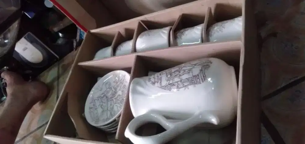 Se paket gelas kramik lawas brg baru hrg murah se lg ada cpt murah sj