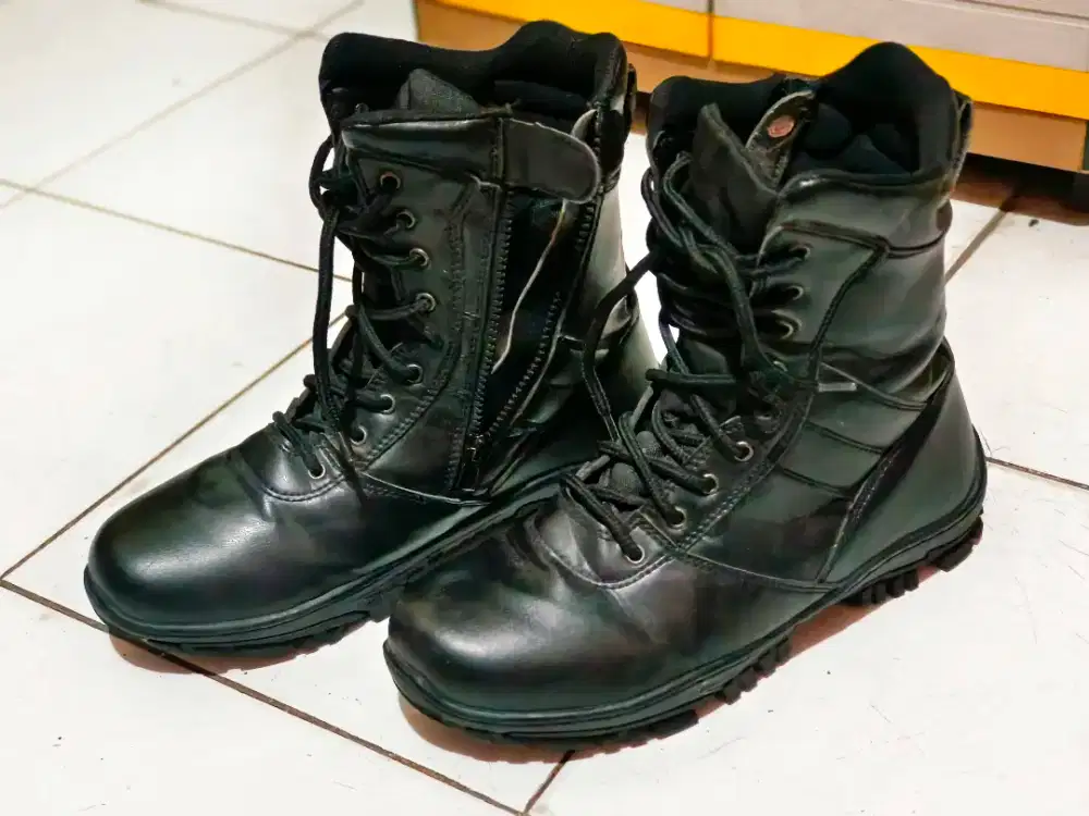 Sepatu formal PDL kulit pakai Zipper full black sz 42