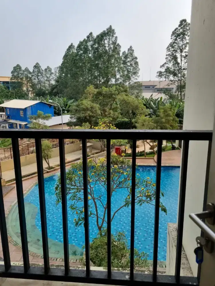 Apartement Victoria Tangerang Balkon hadap swimming Pool