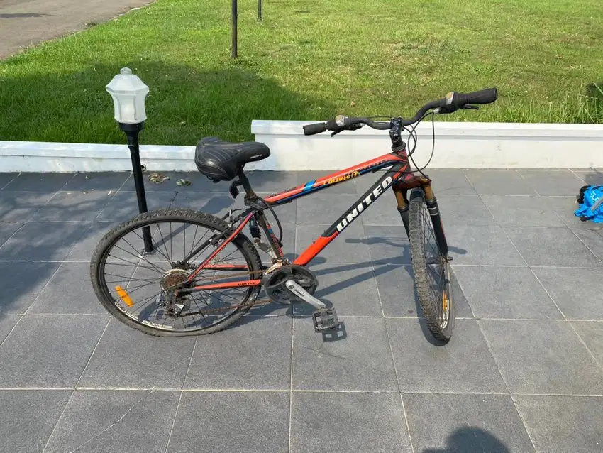 SEPEDA MIAMI MOUNTAIN BIKE