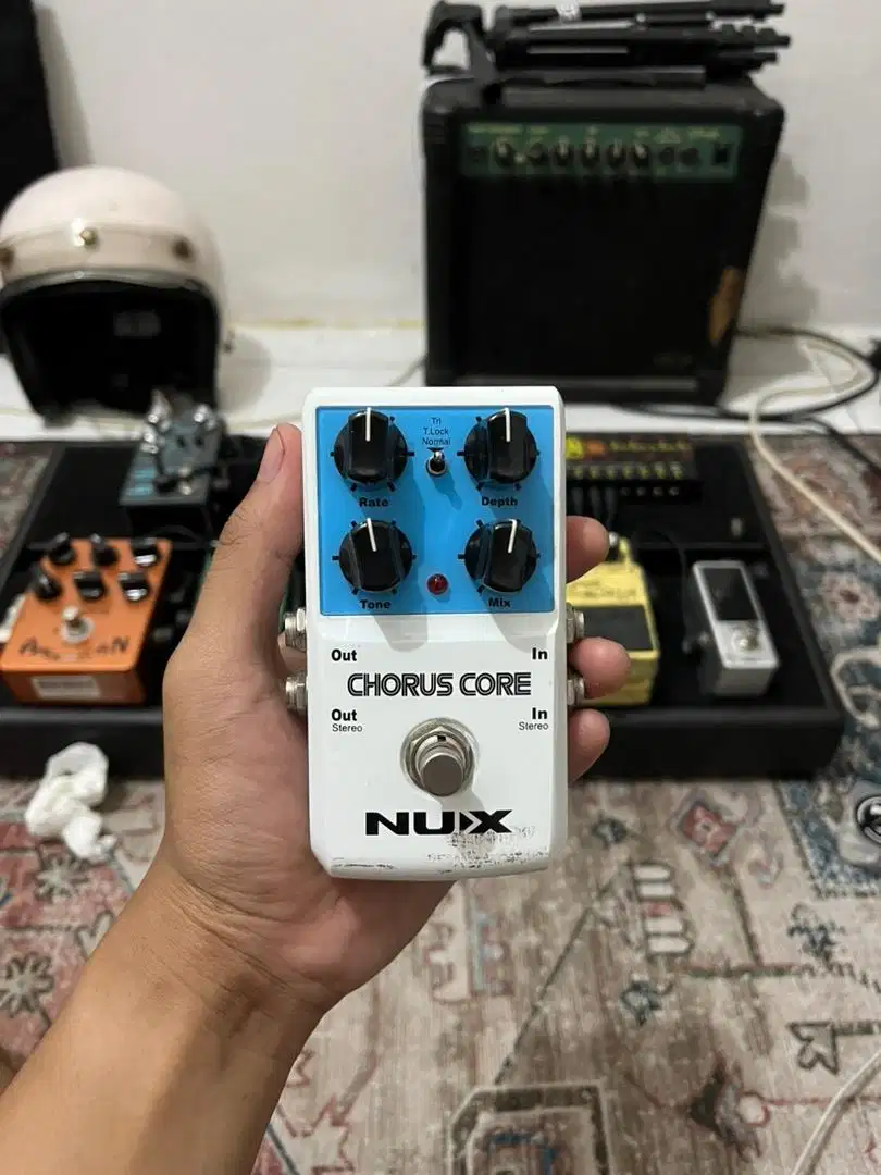 Nux Chorus Core pedal