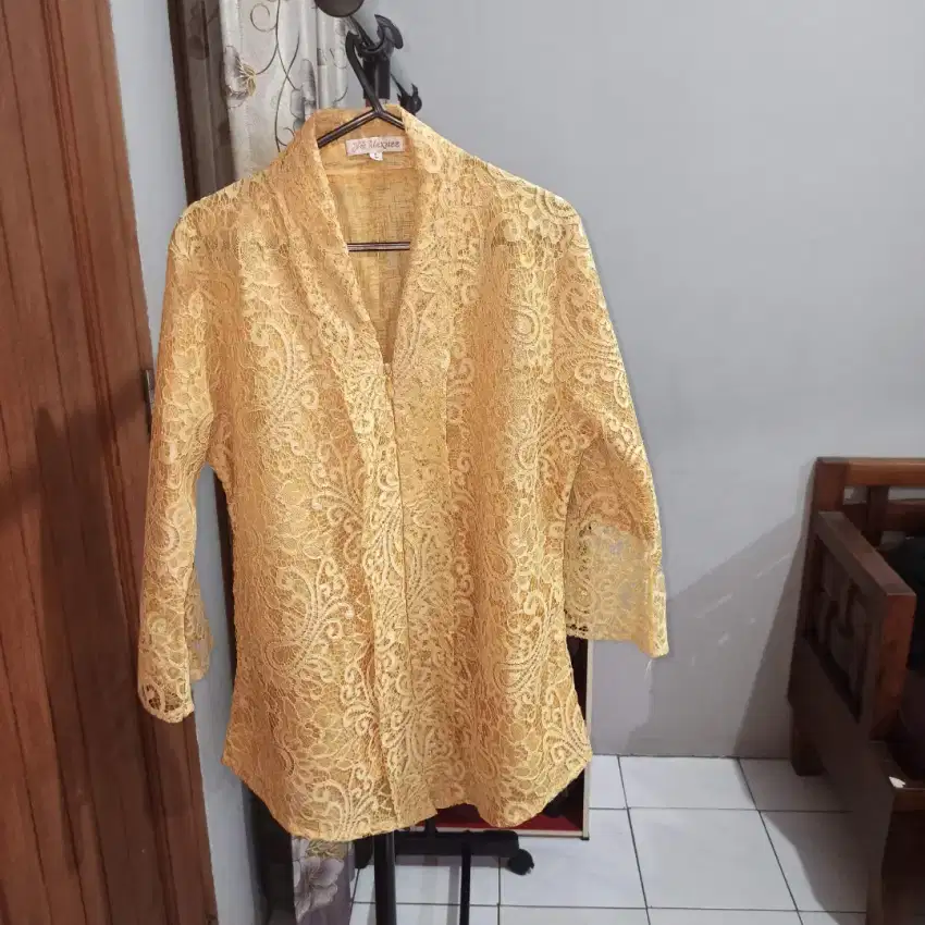 Kebaya Kutu Baru Modern