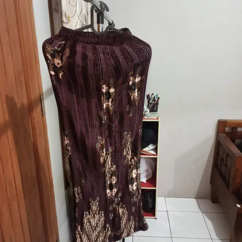 Rok Plisket Panjang
