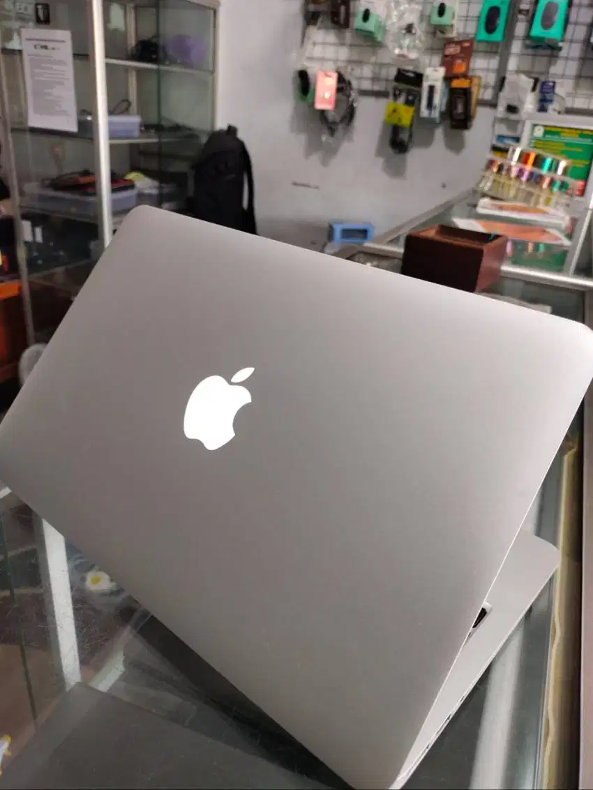 macbook air murah core i7 n core i5 ram 8gb ssd 250gb joss