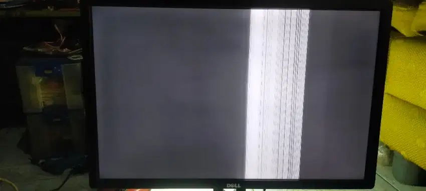 Monitor DELL bekas