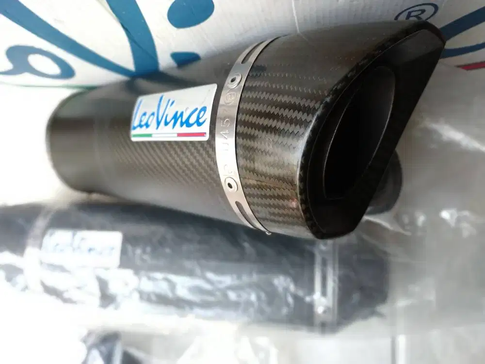 Knalpot Yamaha R1 Crossplane Leovince Carbon ORIGINAL Cuma 16 jt Doang