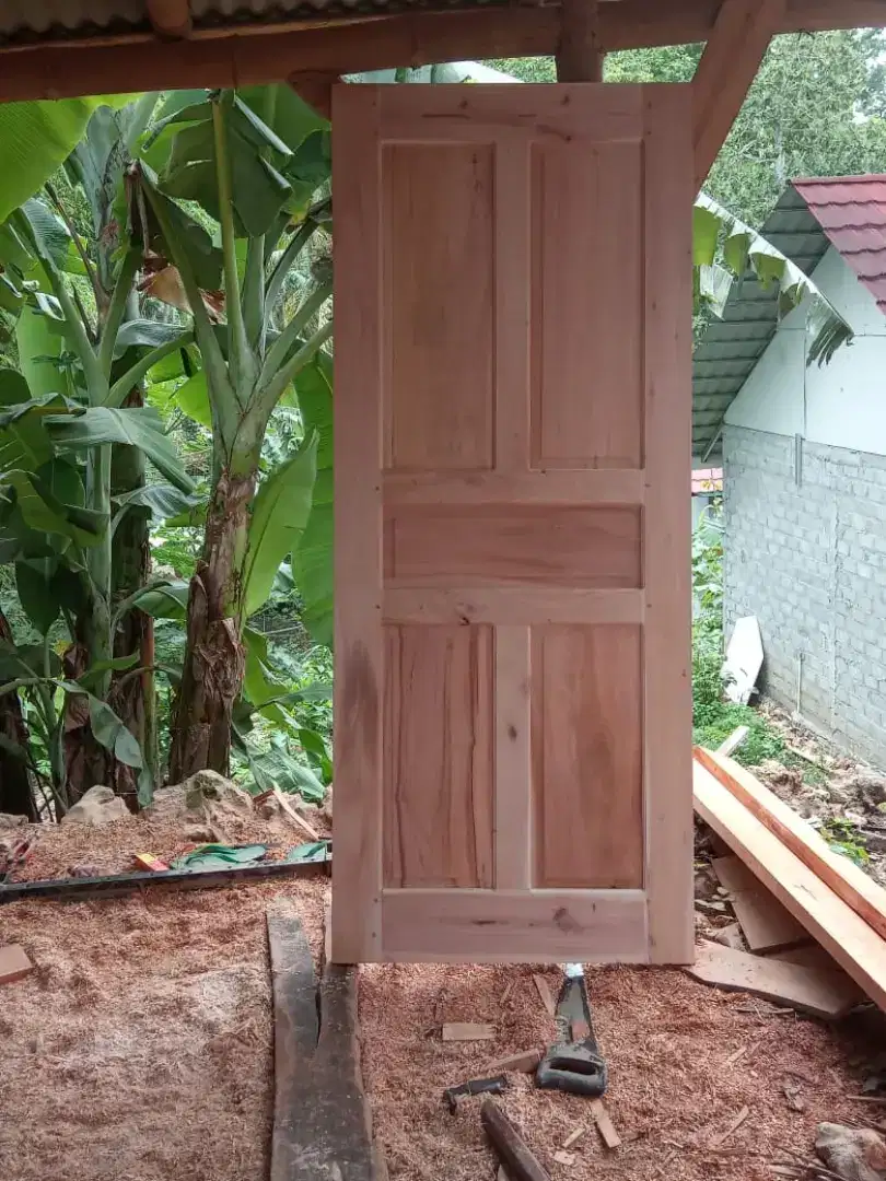 PINTU KUSEN KAYU MAHONI