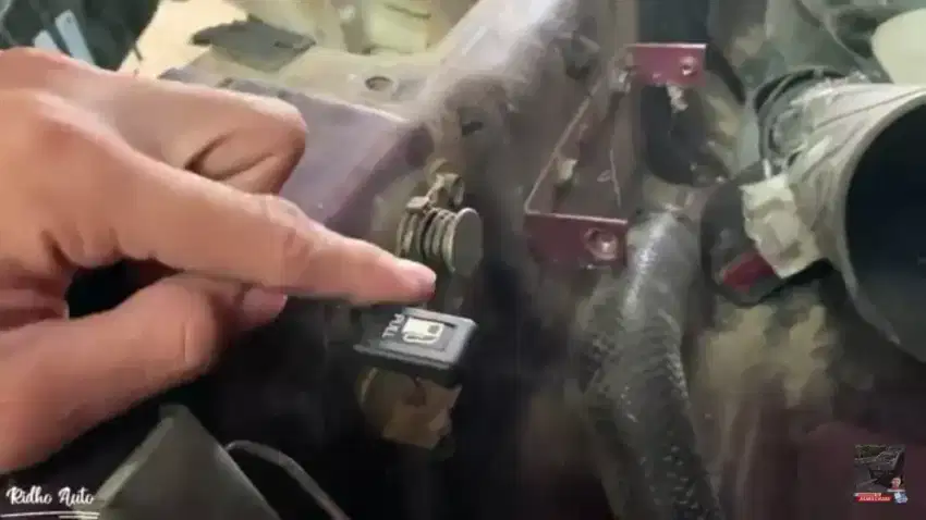 Tuas pembuka bensin Daihatsu espass
