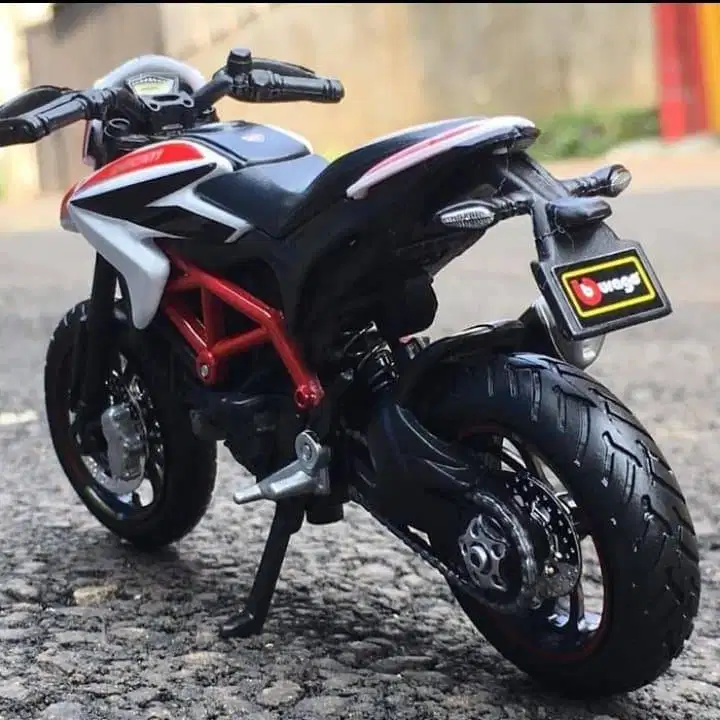 Diecast Ducati Hypermotard SP Shell V-Power