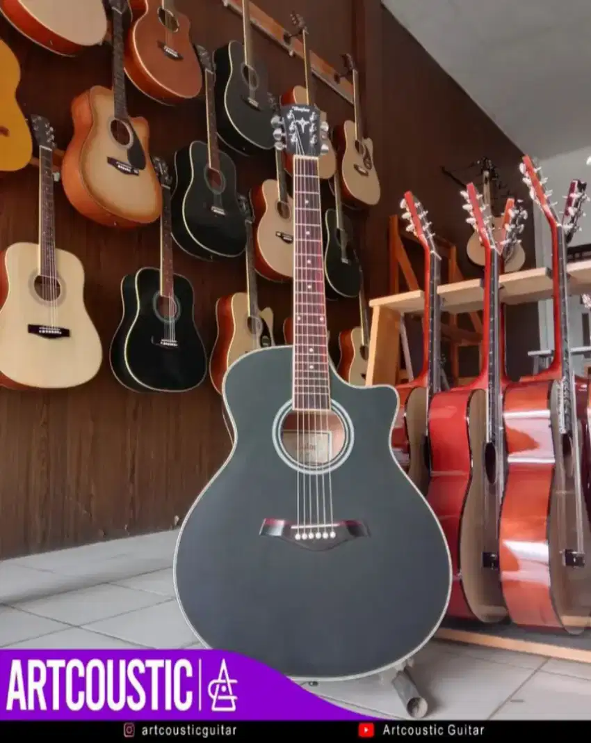 Gitar akustik Medium Taylor