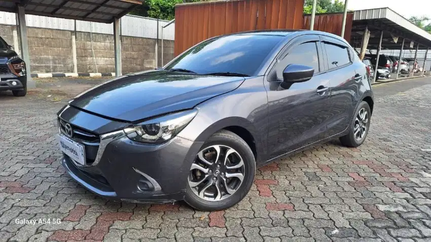 [OLXmobbi] Mazda 2 1.5 R Skyactiv Bensin-AT 2017 Abu(FIA)