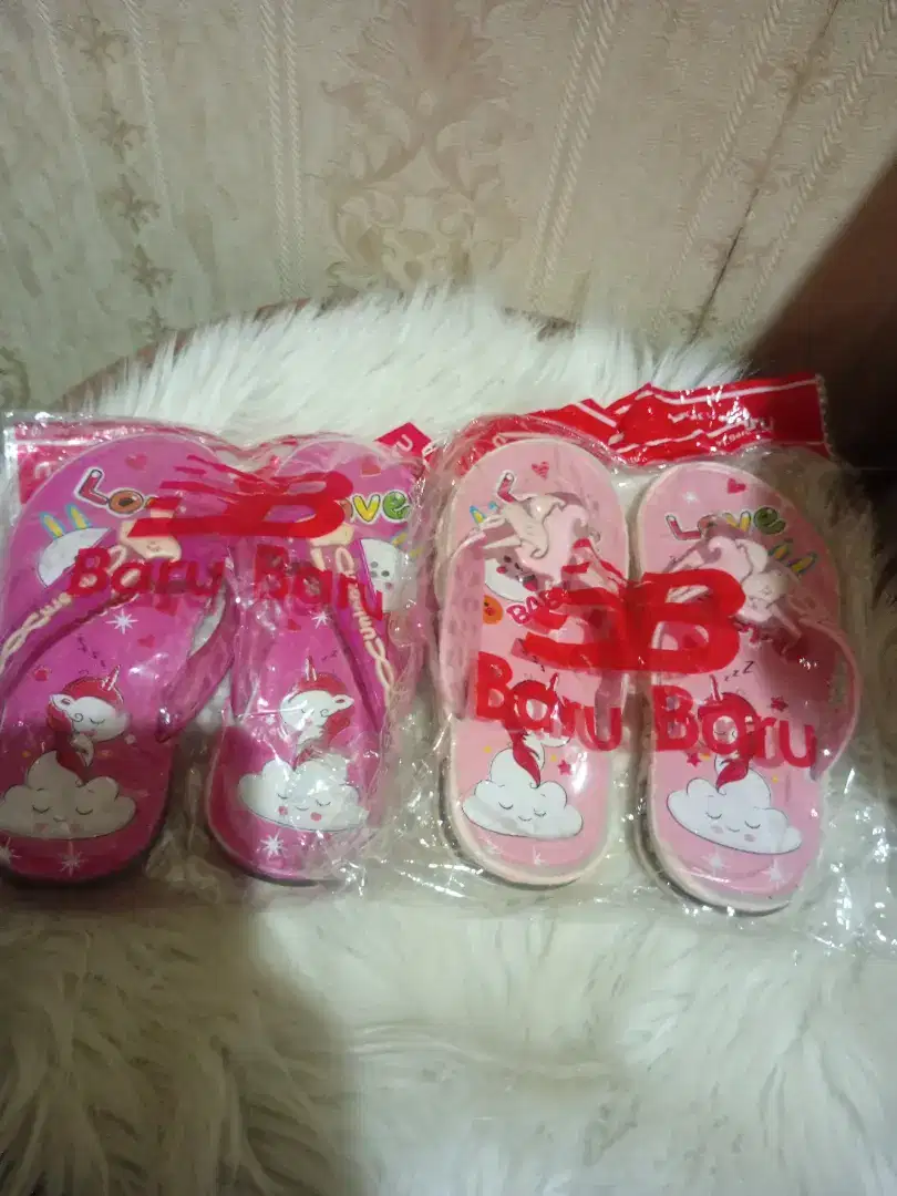 2 pasang harga 15k size 30,31