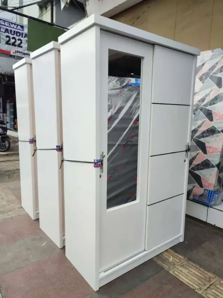 LEMARI PAKAIAN 2 PINTU GESER