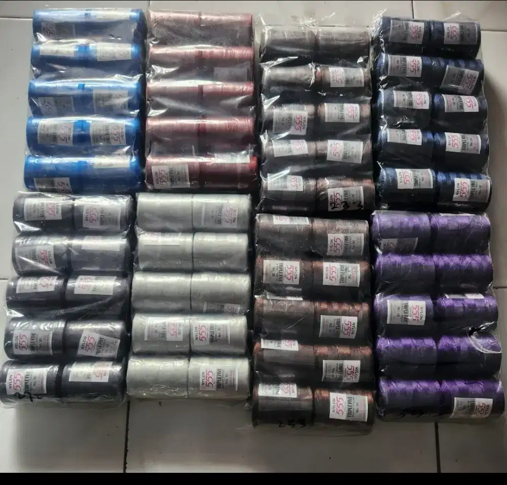 Benang nilon merk 555, No.30 borongan ada 380 pak.(1 pak 10 bj)