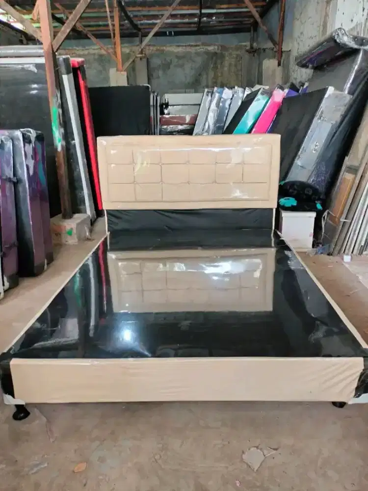 Dipan Sandaran 160 x 200 cm