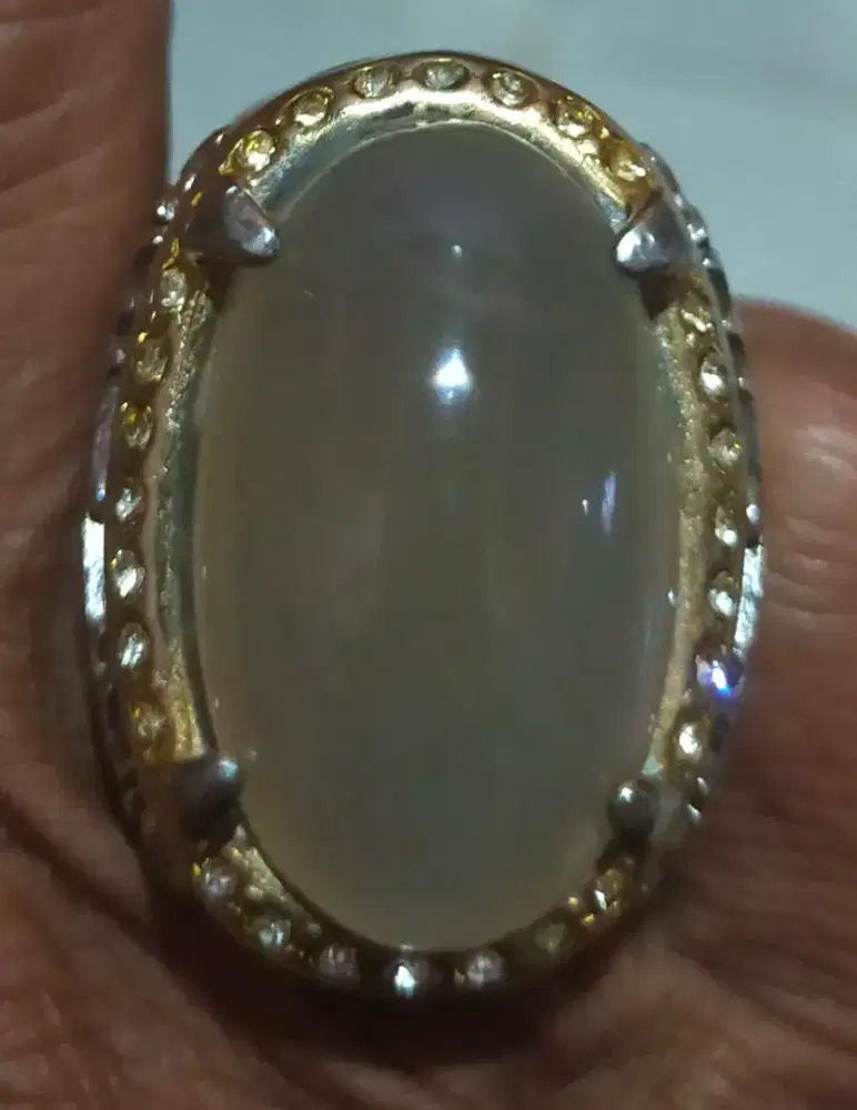 Batu Cincin Anggur Natural