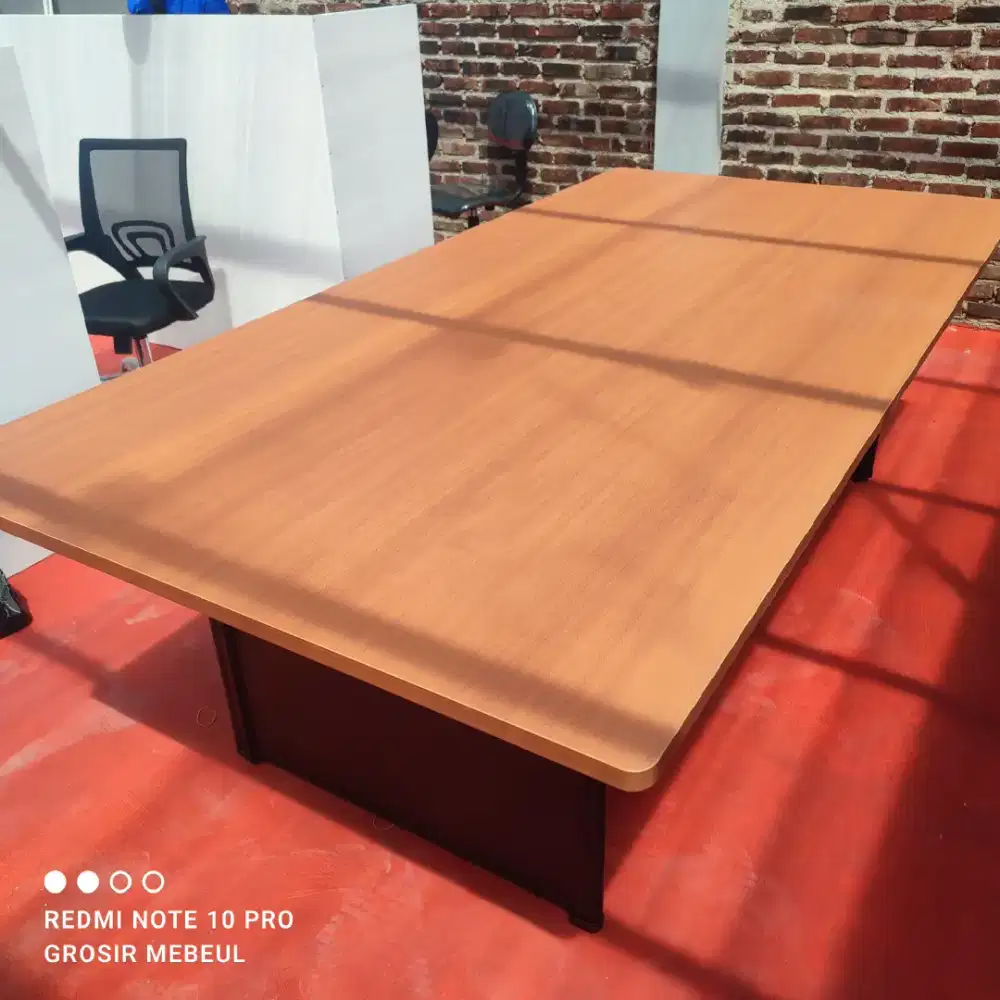 Meja Rapat Meja Meeteng