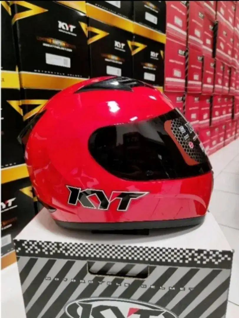 KYT R10 SOLID FIRE RED