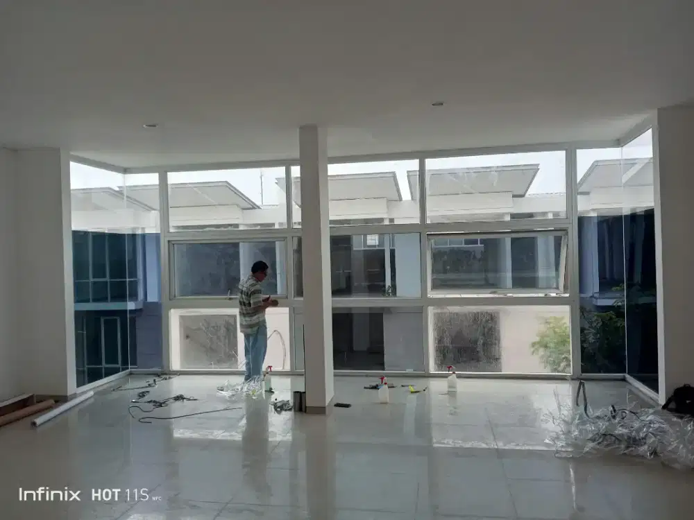 Spesialis kaca film gedung