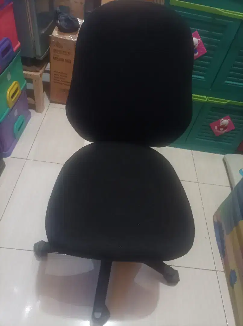 Kursi kantor jadul