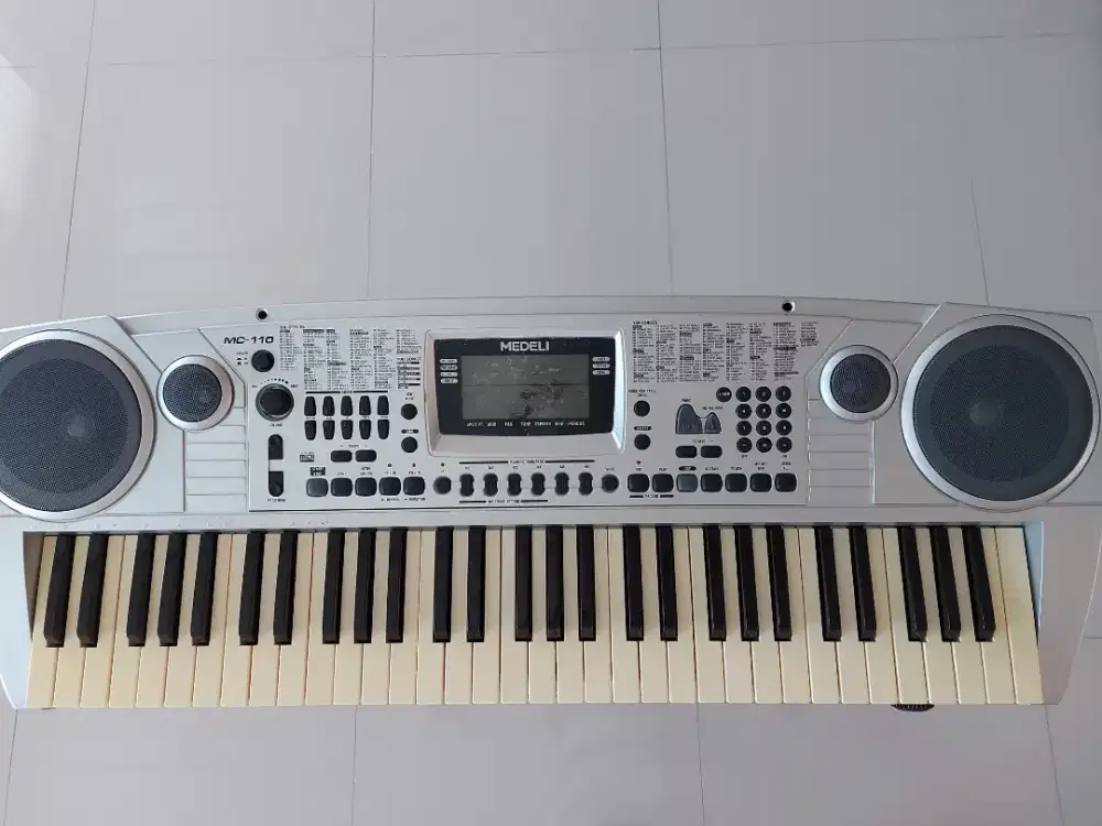 Keyboard Merek Medeli