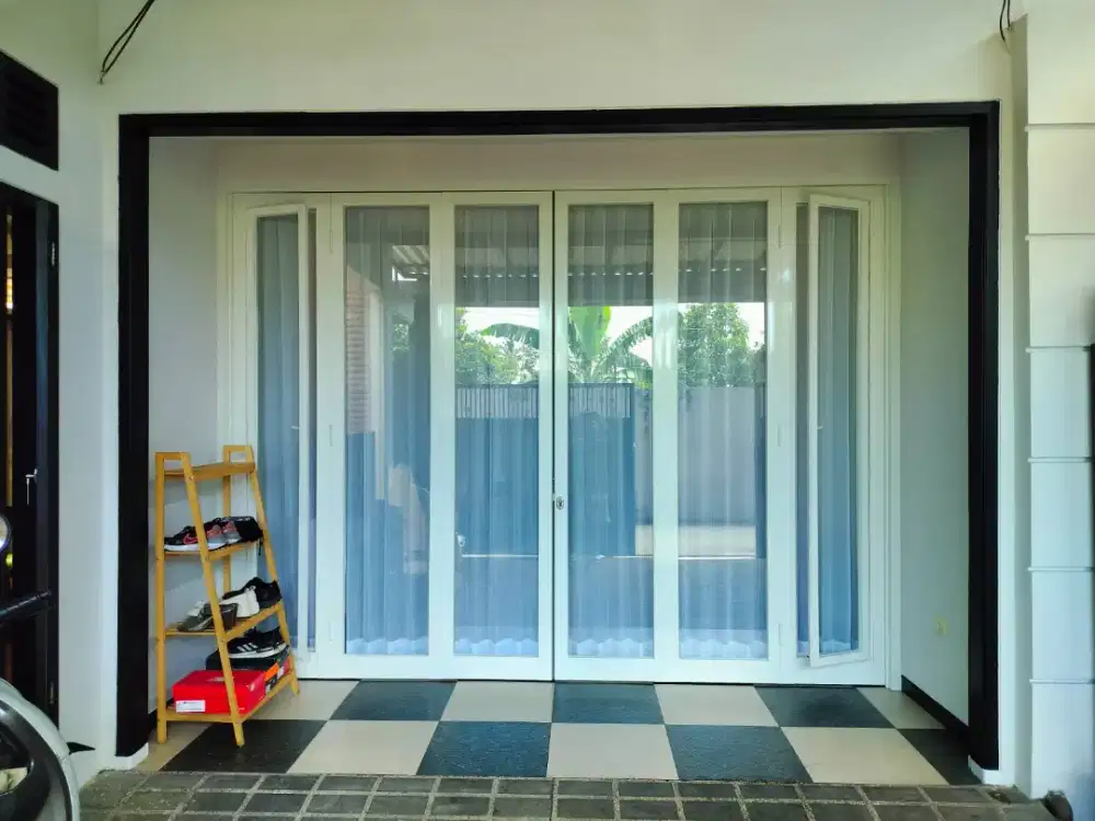 Kusen aluminium pintu jendela dan kaca