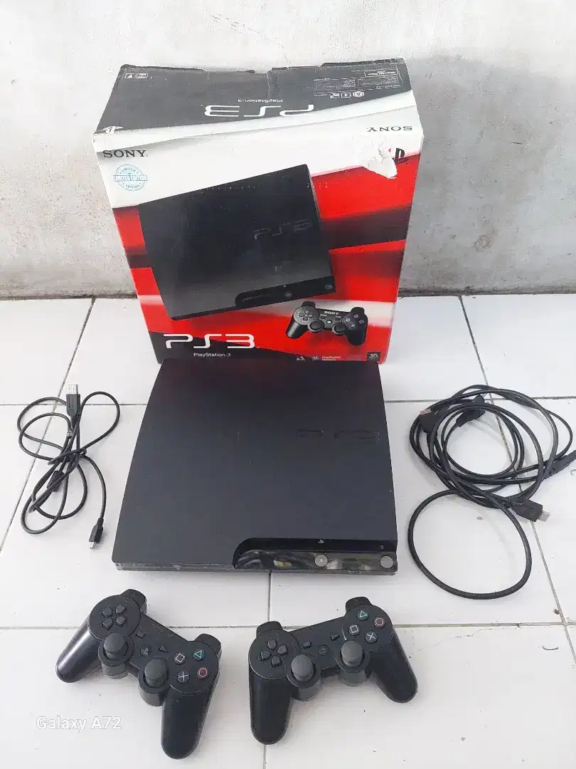 Bismillah jual ps 3 slim hardisk 320 gb stik 2 kbel² dus lengkap