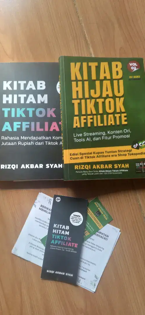 Kitab hitam dan kitab hijau tiktok affiliate