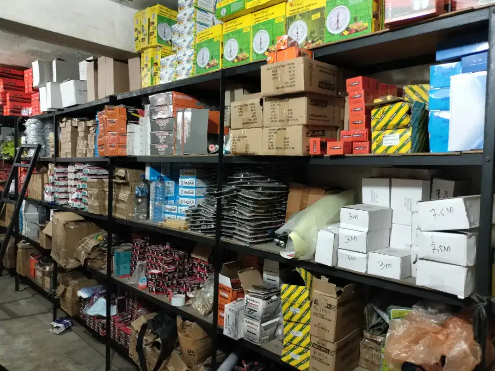 Dibutuhkan 2 Karyawan supir mobil box dan kernet mobil memiliki simc