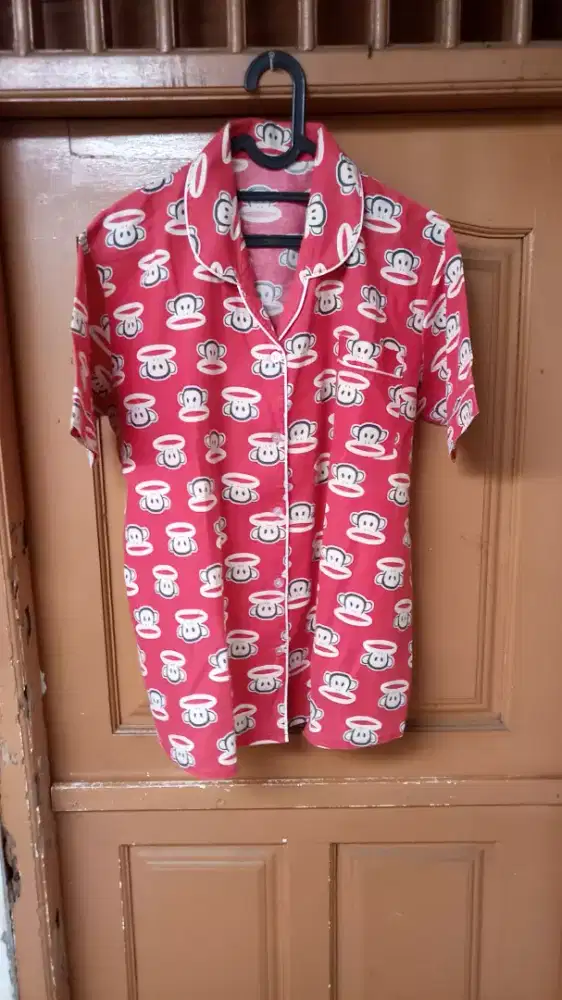 Kemeja santai frank paul merah size XL unisex lokal